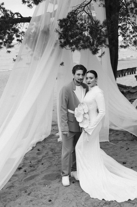 Интервью с невестой о свадьбе в морской тематике, дизайнерских образах и медовом месяце на Кубе