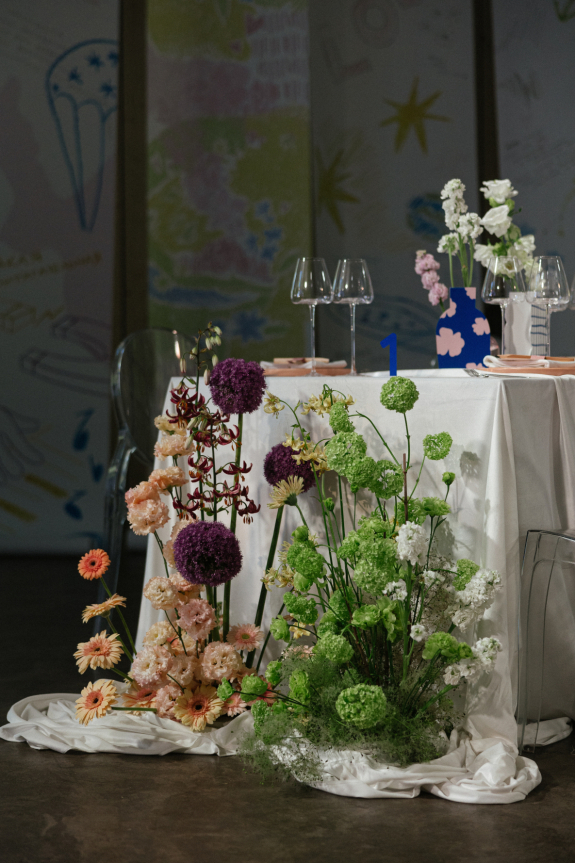 Свадьба в инфантильном стиле на загородной площадке Hide