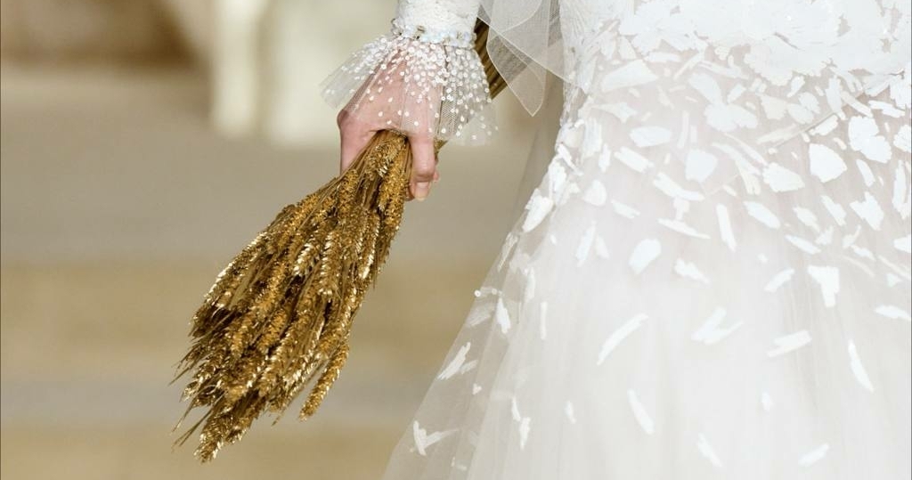 Невеста Chanel на Неделе высокой моды в