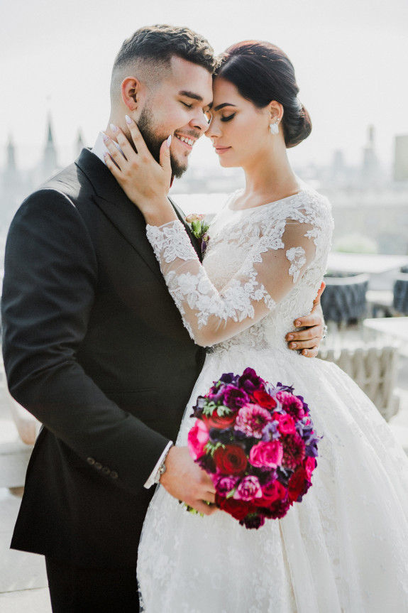 Mulatwedding: в Киеве прошла громкая свадьба ведущего