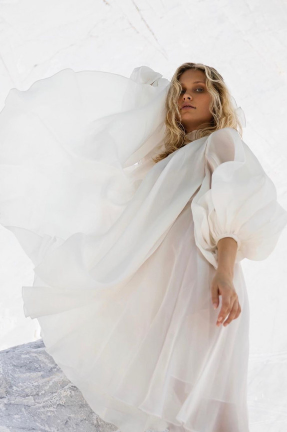 Как использовать на свадьбе главные цвета 2021