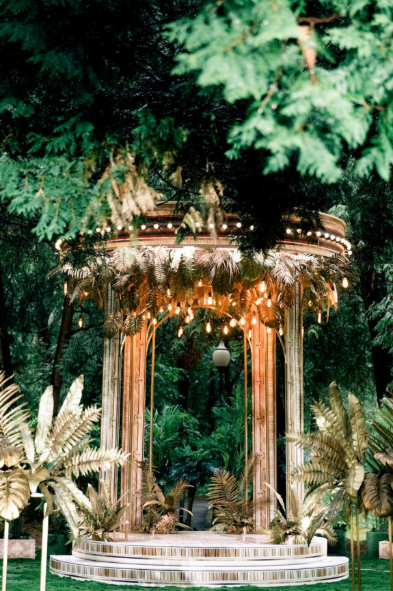 Идея для тематической свадьбы: церемония  в стиле Каннского кинофестиваля