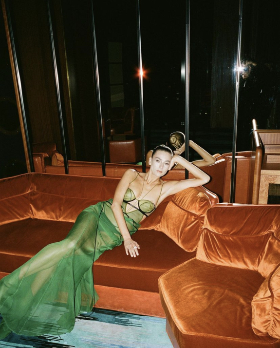 Как составить стильные anti-age образы для мам