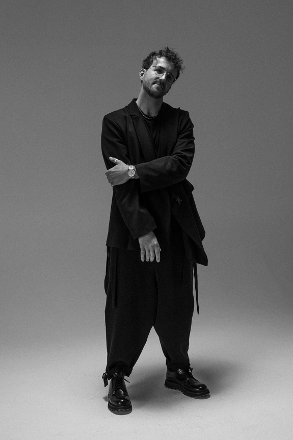 «На свадьбах не нужно создавать настроение. Оно