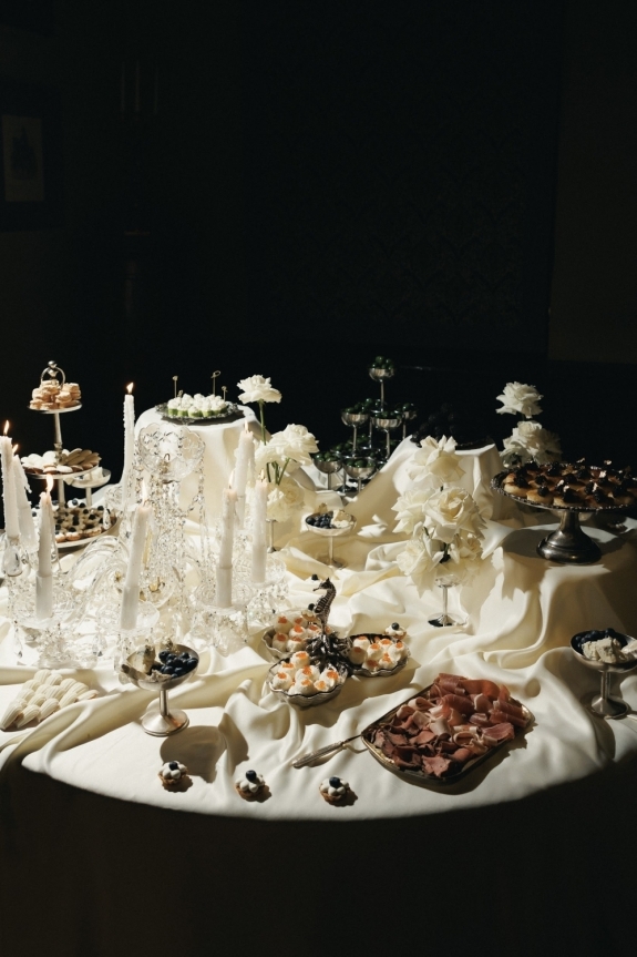 Гедонистичная свадьба в ЦДЛ от свадебного агентства Soulmates