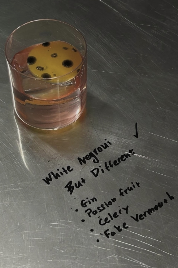 Стильная подача коктейлей на свадьбе