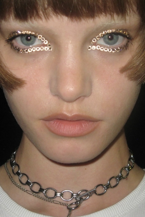 Макияж на выпускной 2025