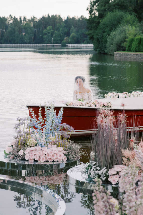 Роскошная свадьба у воды | Фото и пример
