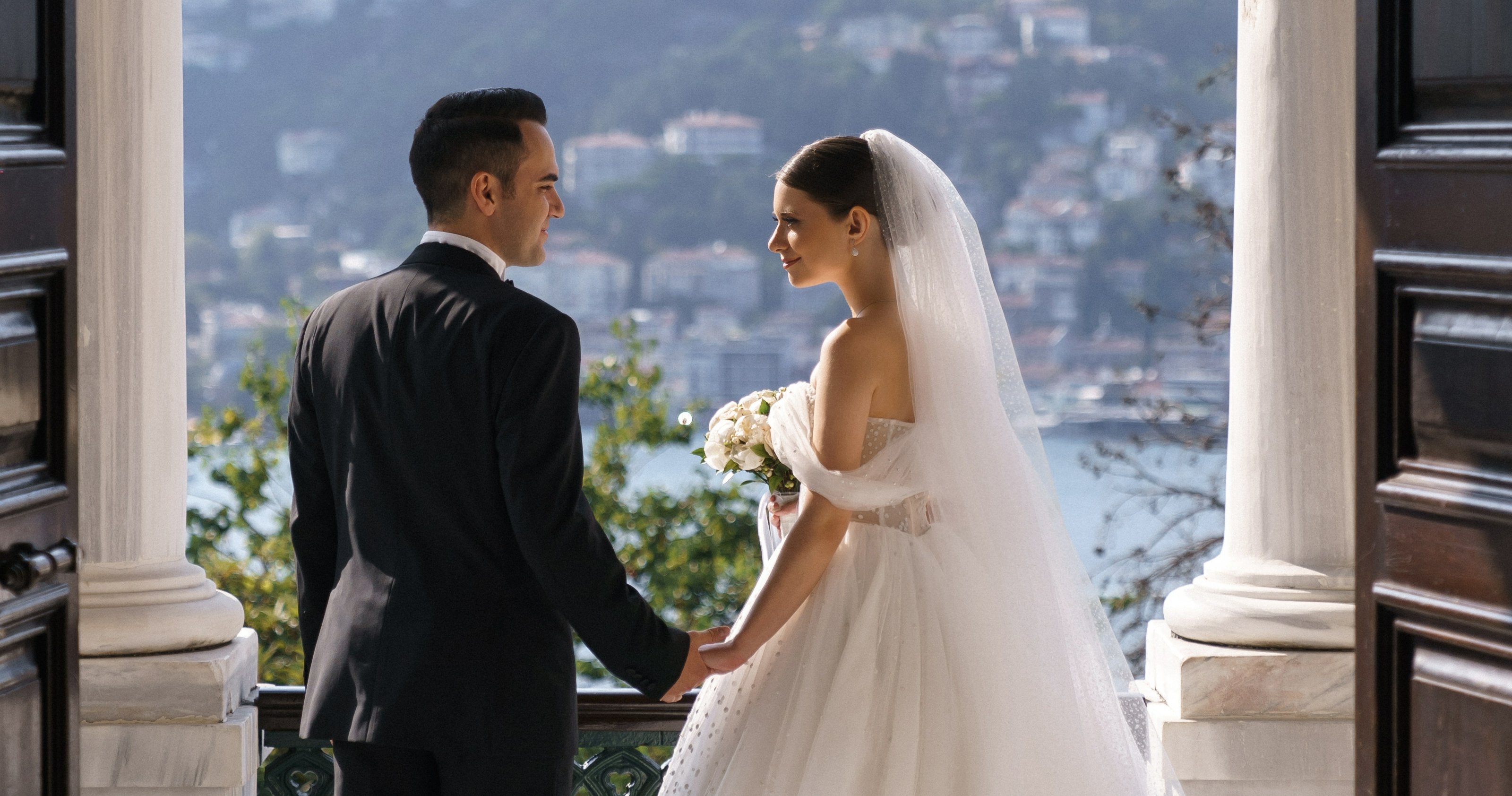Свадьба с восточным характером у берегов Босфора