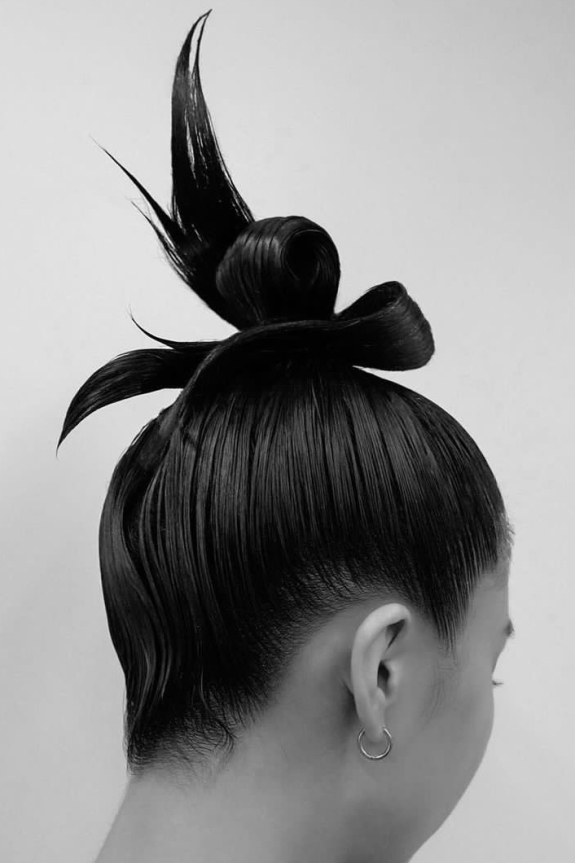 Эксцентричная съемка утра невесты на стыке историзма