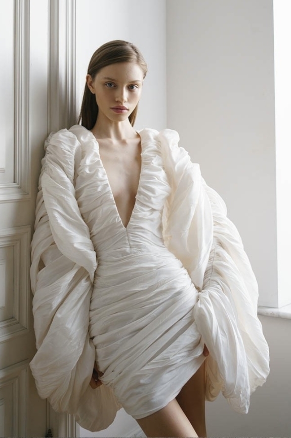 Самые модные колье с большими камнями на