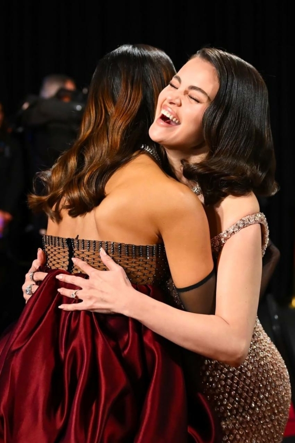 Декорируйте банкет гирляндами из ягод, как на