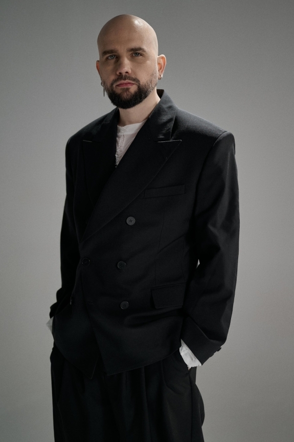 Свадебный видеограф Дмитрий Крылов: как снять идеальное видео, почему эмоции важнее картинки и что главное в работе на свадьбах