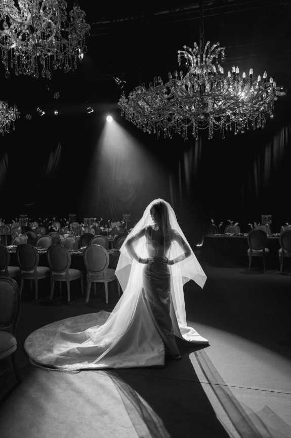 Интервью с невестой о свадьбе в Дубае, вдохновении образами Одри Хепберн и армянских традициях на свадьбе