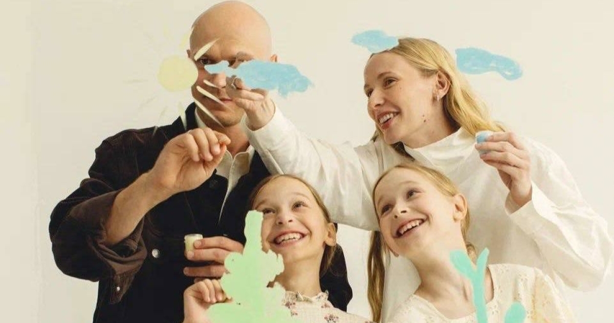 Юра Борисов и Анна Шевчук с дочерьми