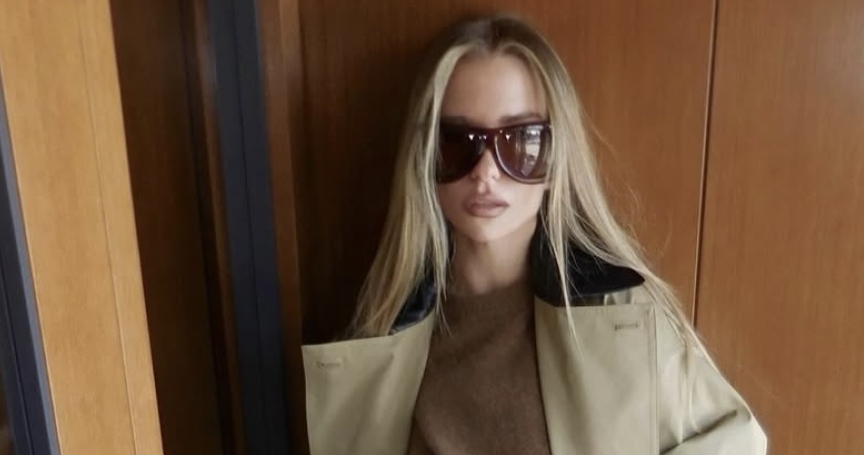 Светлая верхняя одежда на весну 2026: 30+