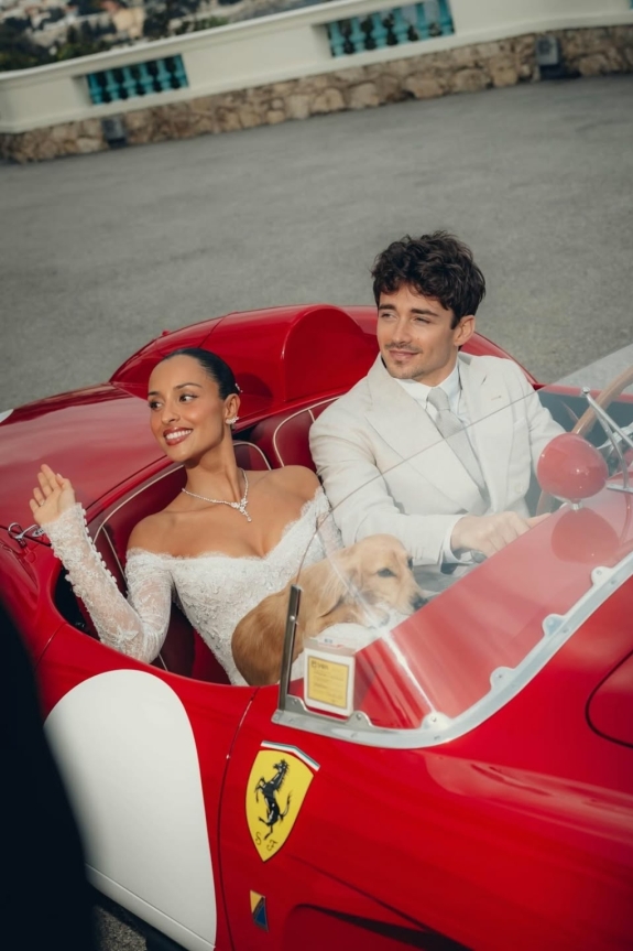 Гонщик «Формулы-1» Шарль Леклер женился