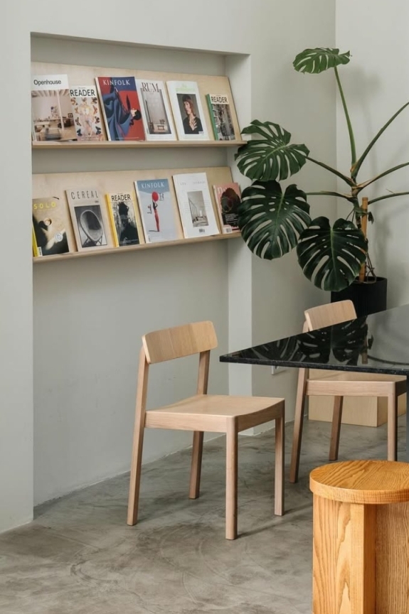 Где почитать с бокалом вина или чашкой кофе в Москве?