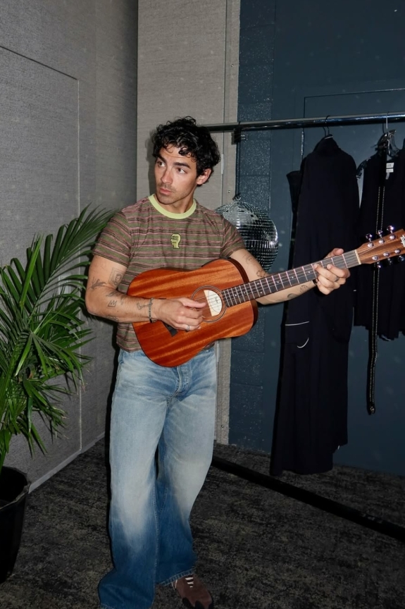 Джо Джонас встречается с моделью Татьяной Габриэлой — появились фото пары