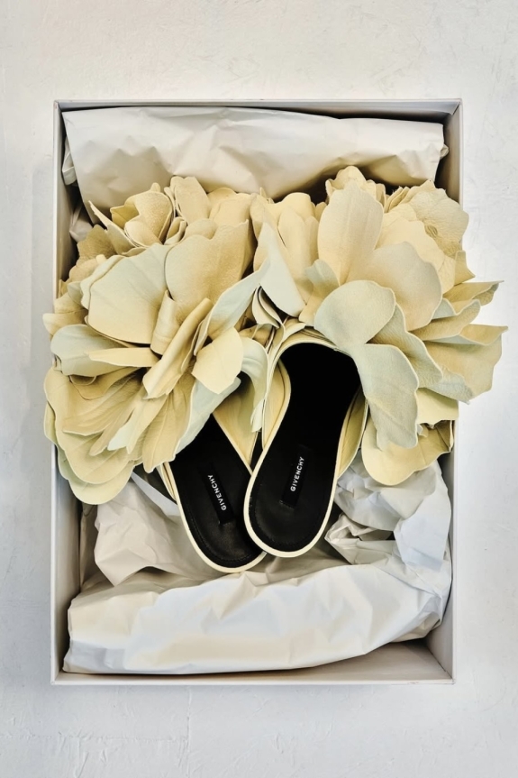 Как использовать цветы в свадебном образе?