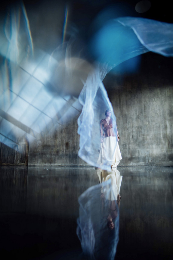 Смазанные свадебные снимки — тренд, а не