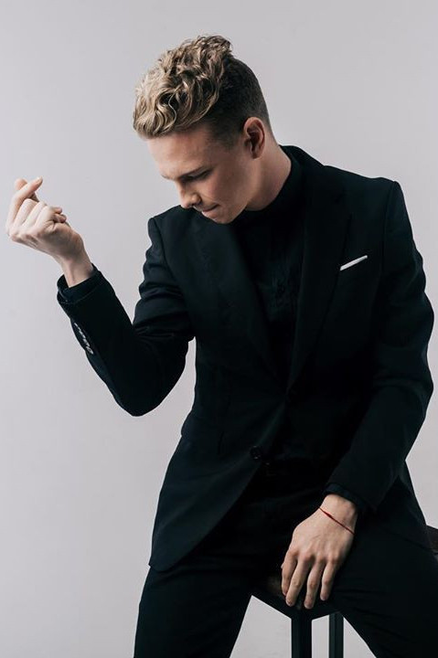 Как правильно сочетать русскую и иностранную музыку на свадьбе