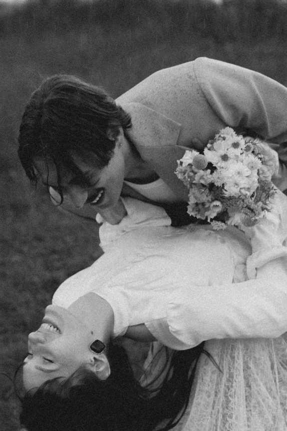 Свадьба на природе у озера | Интервью с невестой: о самостоятельной организации свадьбы, платье из бабушкиных кружев и трогательных клятвах на церемонии