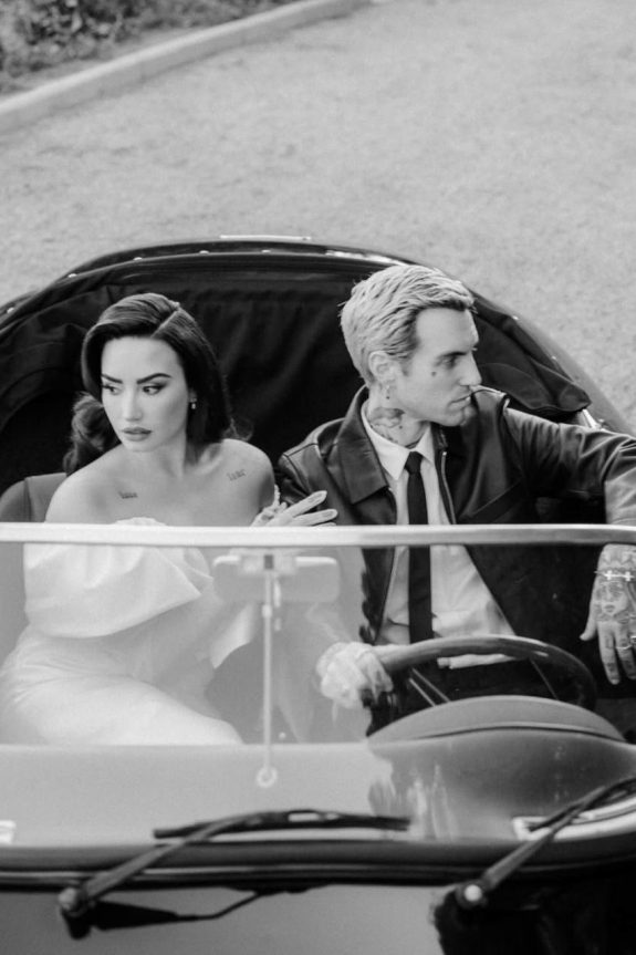 Деми Ловато вышла замуж