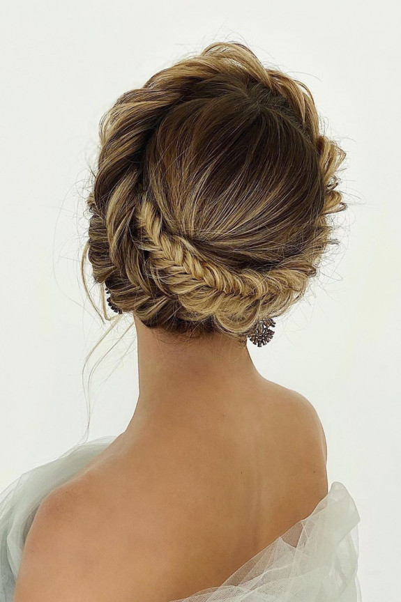 Расслабленный пучок, с которым вы ходите дома