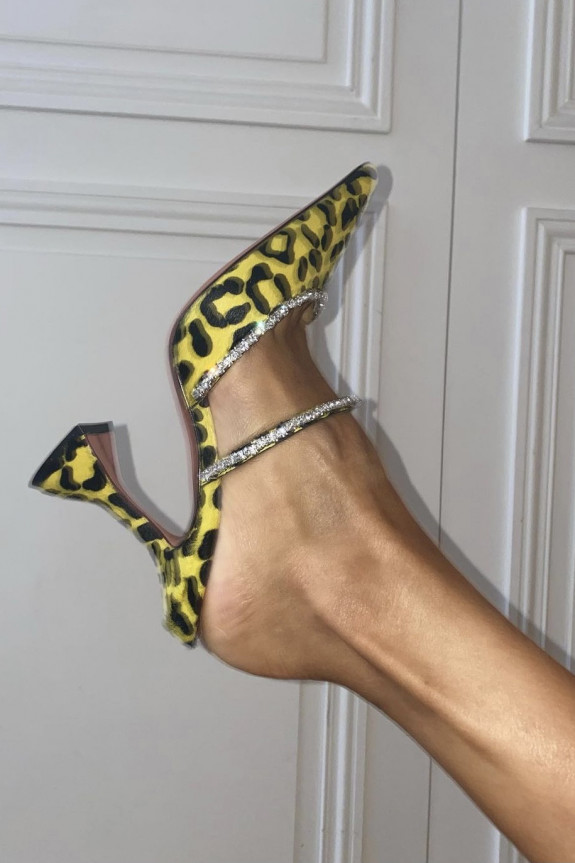 Акцент на перья: смелые образы для невесты