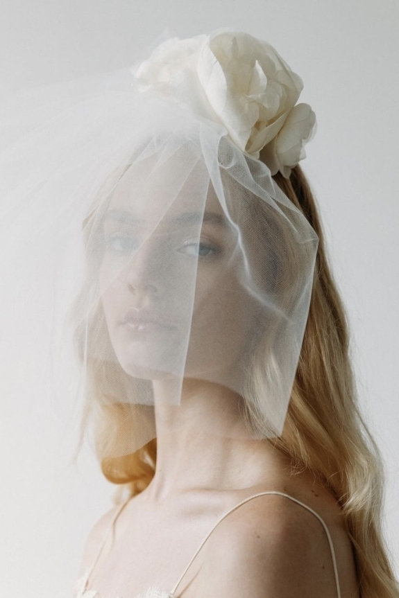 8 культовых дизайнеров свадебных платьев