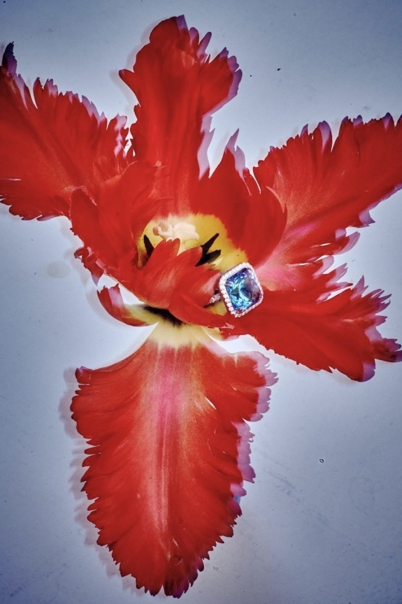 Подборка недели: лаконичные свадебные платья от российских