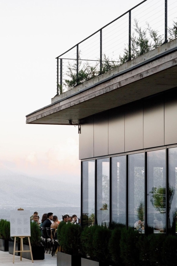 Хочу выездную свадьбу за границей. Реально ли