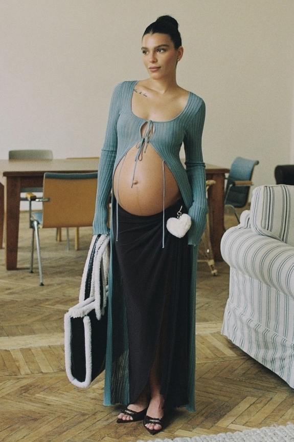 Бежевые мамы — всё. Как теперь одевают