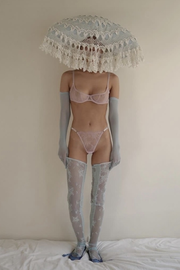 Блестящие, цветочные, стеклянные. 20 модных сумок для