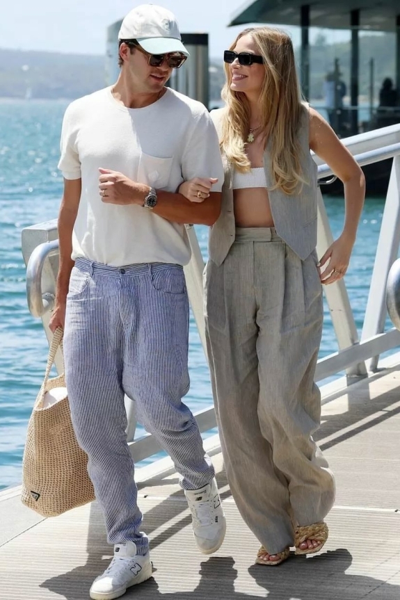 Внутри вечеринки по случаю дня рождения Ксении