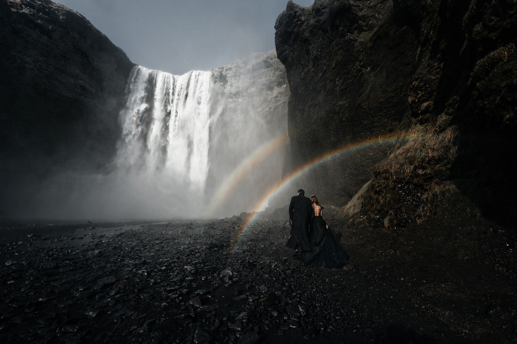 Исландия — завораживающая локация для предсвадебной съемки