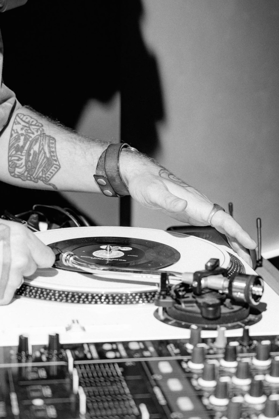 Плейлист для свадебного welcome 2024