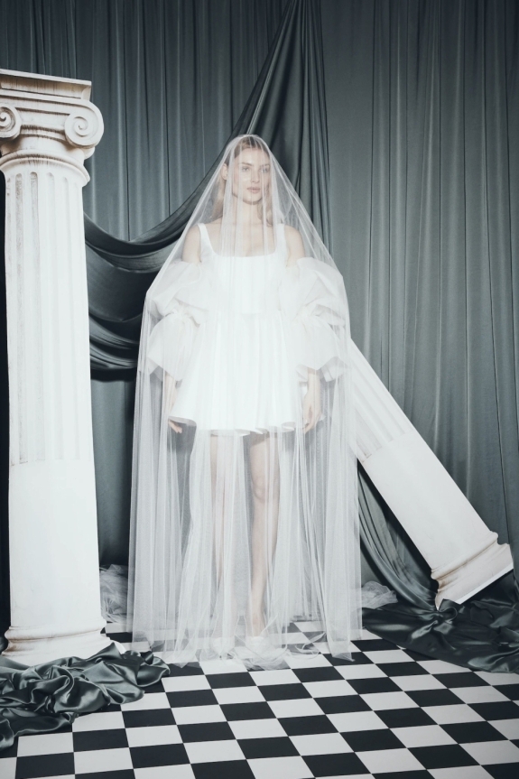 Фиеста, дождливый серый, голубой шамбре: образы для