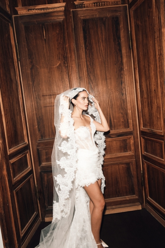 Современный декаданс: свадьба Николь Сахтариди и Дениса Дуркина в усадьбе Черткова