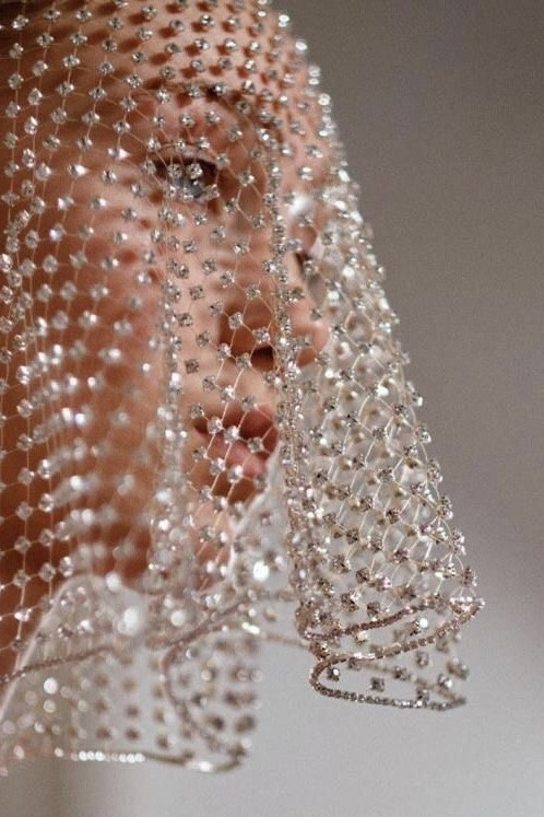 12 кружевных свадебных платьев, которые можно найти