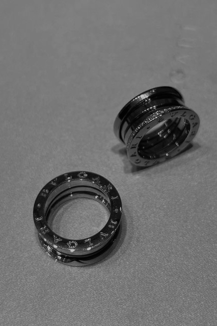 Подборка недели: помолвочные кольца с большими камнями