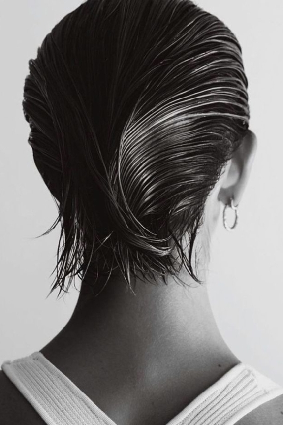 Бьюти-гороскоп на февраль: когда делать стрижки, окрашивание,