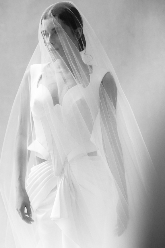 Свадебные образы 2025, которые собирали модные стилисты