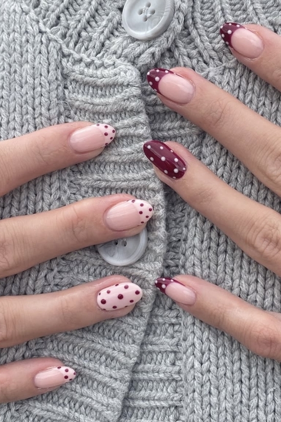 Маникюр на осень 2025