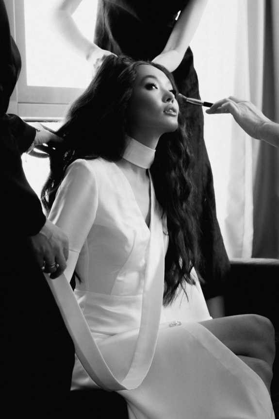 Интервью с невестой о свадьбе с отсылками к казахским традициям в современном прочтении