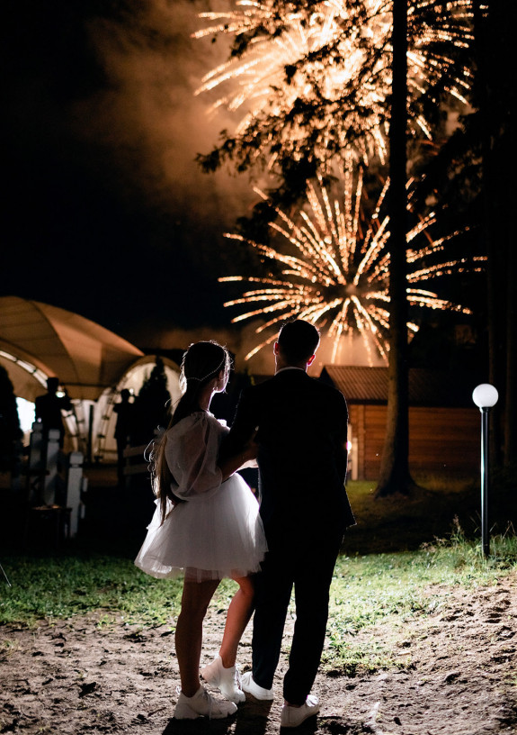 Уютная свадьба в загородном ресторане