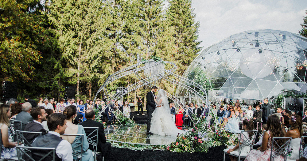Свадьба в прозрачном шаре