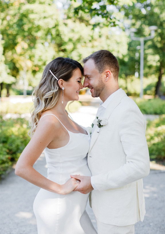 Свадьба Алины Топаловой и Томаса Несона на берегу моря