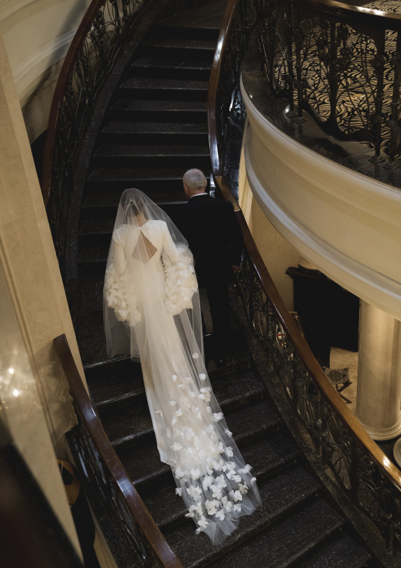 Свадьба в черно-белых тонах в отеле The St. Regis Moscow Nikolskaya